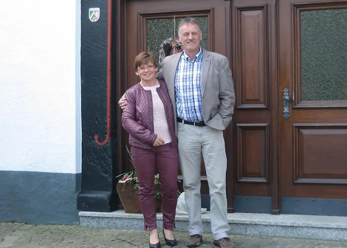 汉佩尔膳食公寓旅馆 施马伦贝格